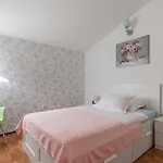 Croatia Апартаменты *